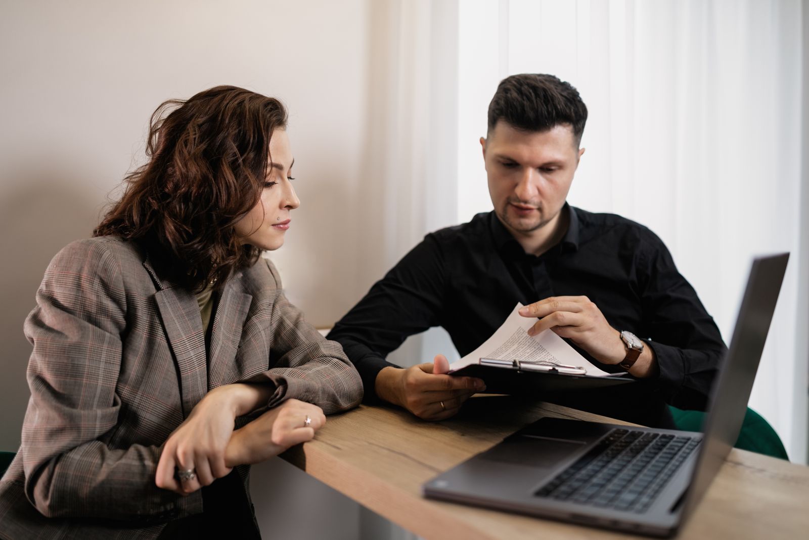 SEO consultant presenting strategy to a client